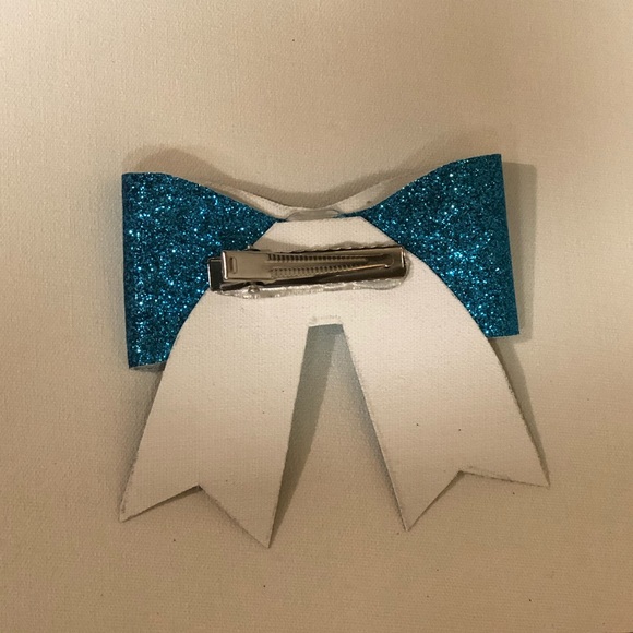 Handmade Hair Bow - Picture 3 of 3